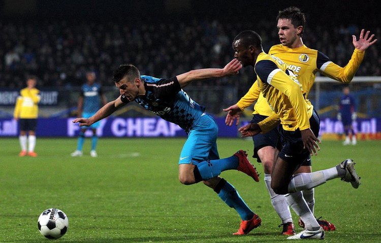 和助攻上 和助攻上