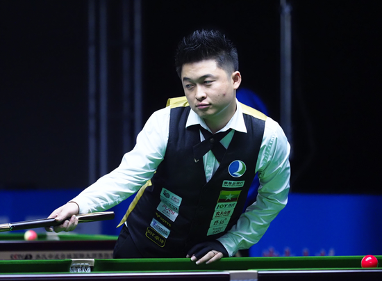 他在赛场上 他在赛场上